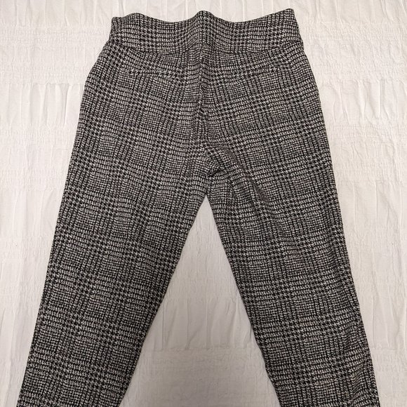 Dress pants - Picture 2 of 3